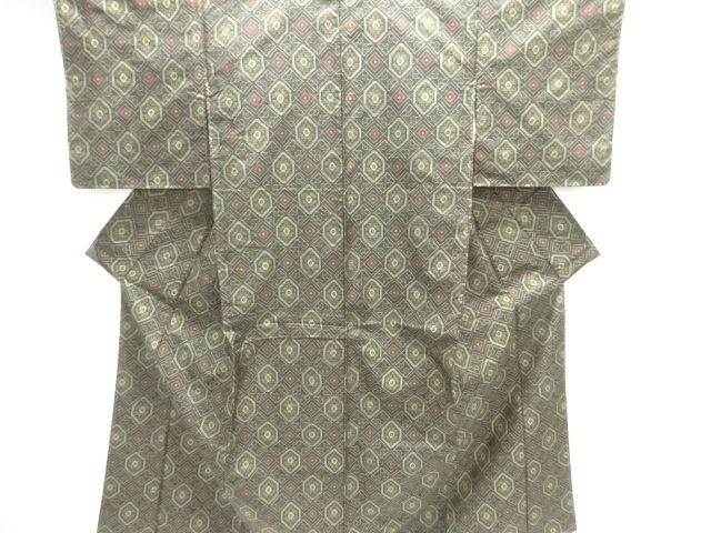 亀甲に抽象模様織り出し本場村山大島紬着物アンサンブル